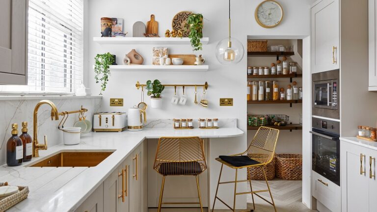 Kitchen Storage Hacks to Reduce Clutter and Improve Accessibility